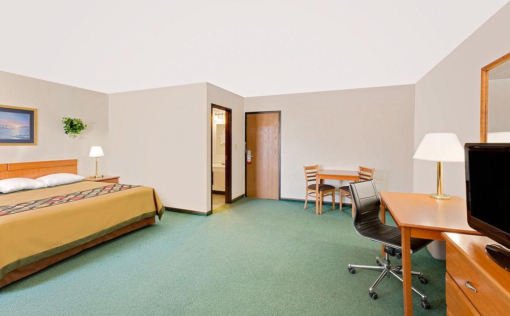 Super 8 by Wyndham Keokuk Hotel Eksteriør billede