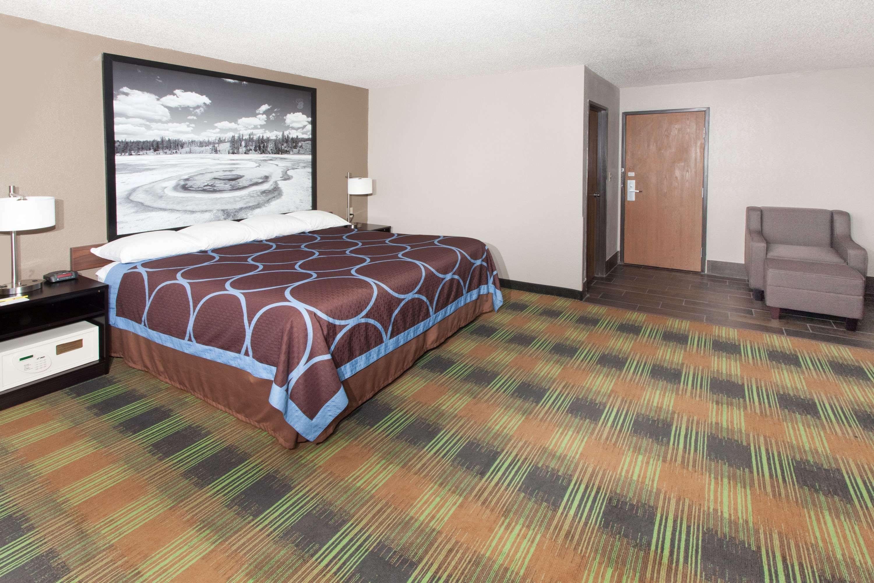 Super 8 by Wyndham Keokuk Hotel Eksteriør billede